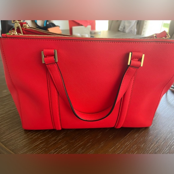 Kate Spade Shoulder Bag LIKE NEW CONDITION - Picture 2 of 8